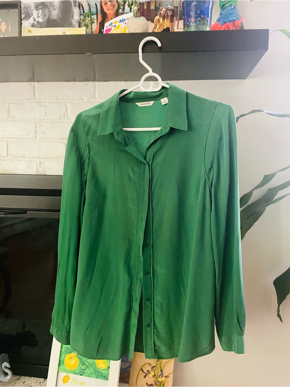 Country Road Kelly Green Silk Button-Up Long-Sleeve Blouse